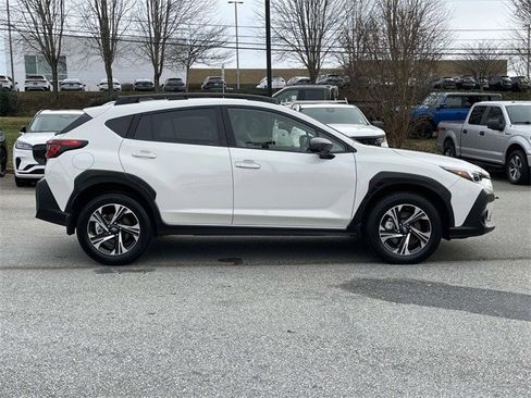 Used 2024 Subaru Crosstrek 2.0i Premium image 6
