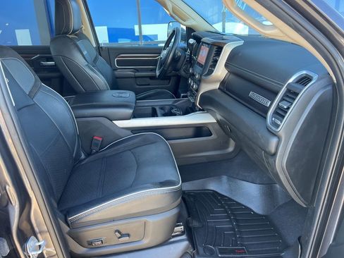 Used 2022 RAM 2500 Laramie w/ Chrome Appearance Group image 11