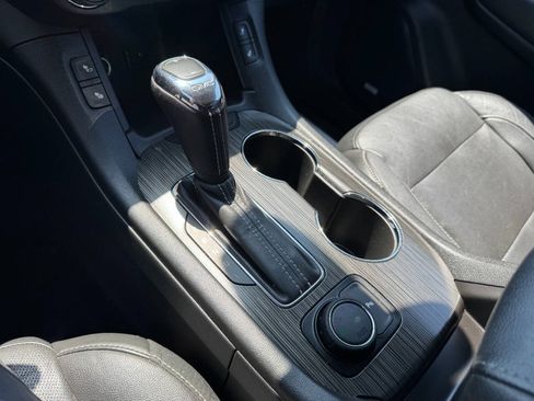 Used 2019 GMC Acadia SLT AWD/4WD image 52