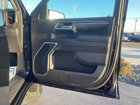 Used 2024 Chevrolet Silverado 1500 RST w/ Z71 Off-Road Package image 12