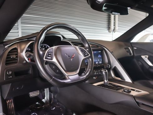 Used 2019 Chevrolet Corvette Stingray Coupe w/ 1LT image 12