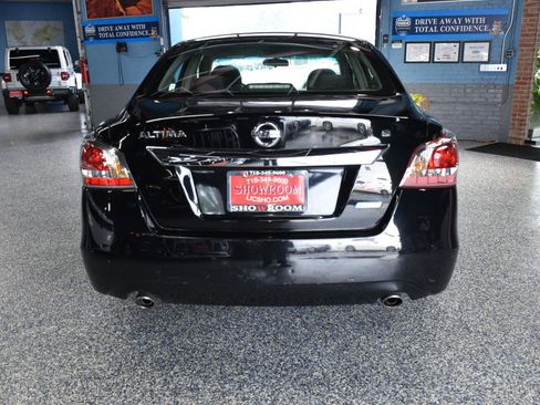 Used 2013 Nissan Altima 2.5 S FWD image 5