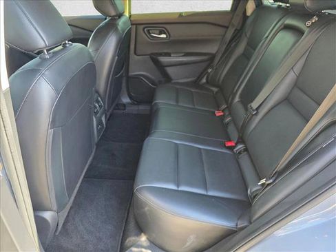 Used 2023 Nissan Rogue SV w/ SV Premium B Package image 19