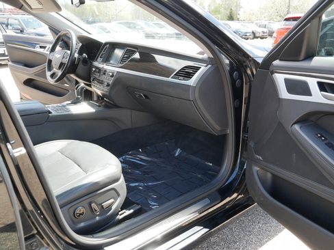 Used 2015 Hyundai Genesis 3.8 w/ Option Group 03 AWD/4WD image 19
