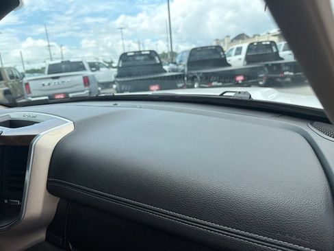 Used 2021 RAM 1500 Laramie AWD/4WD image 25