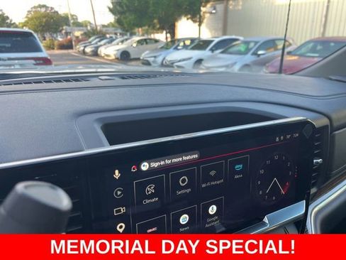 Used 2025 GMC Sierra 3500 SLE w/ Preferred Package AWD/4WD image 22