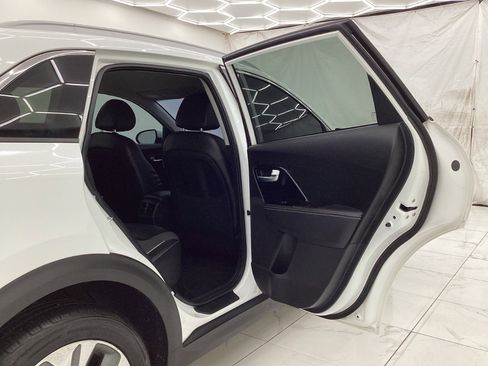 Used 2022 Kia Niro EX w/ Cold Weather Package FWD image 23