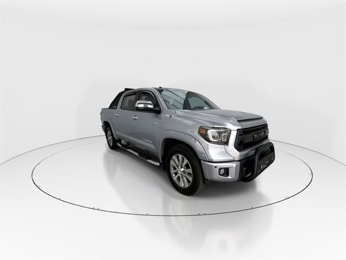 Used 2017 Toyota Tundra Limited image 2