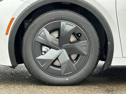 New 2026 Toyota Prius SE image 25