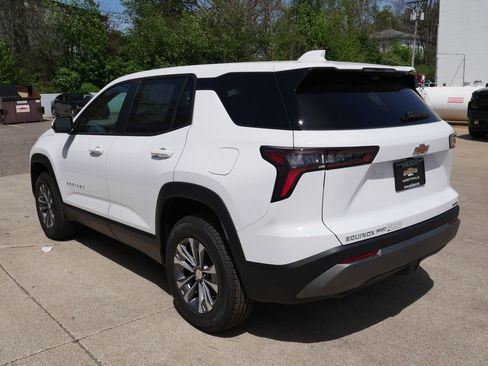 New 2026 Chevrolet Equinox LT w/ Convenience Package II AWD/4WD image 5