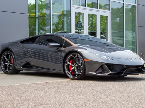 Used 2020 Lamborghini Huracan EVO AWD/4WD image 3