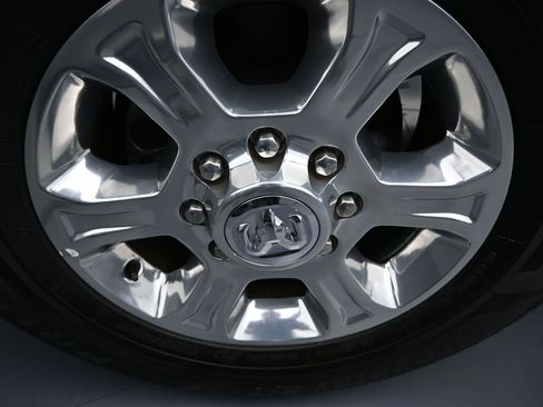 Used 2024 RAM 2500 Big Horn AWD/4WD image 45