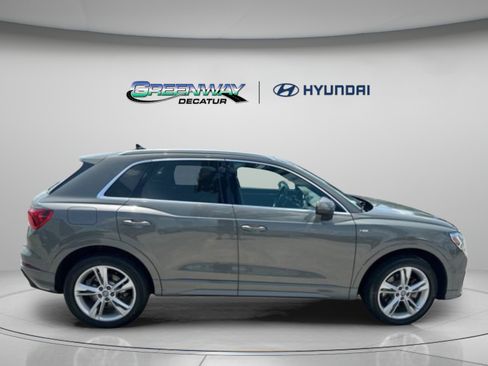 Used 2019 Audi Q3 2.0T Prestige AWD/4WD image 9