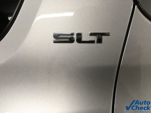 Used 2019 GMC Acadia SLT image 17