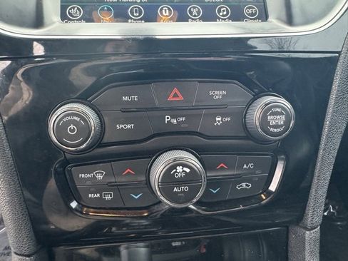 Used 2017 Chrysler 300 S w/ 300S Premium Group image 17