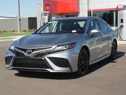 Used 2023 Toyota Camry XSE image 22