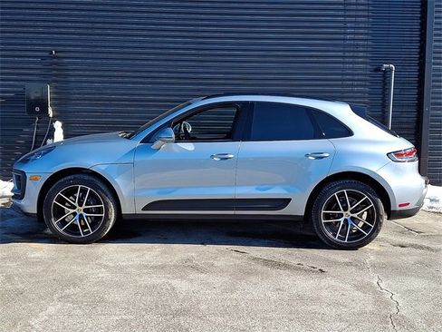 New 2025 Porsche Macan image 2