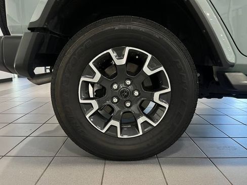 Used 2024 Jeep Wrangler Sahara w/ Technology Group image 9