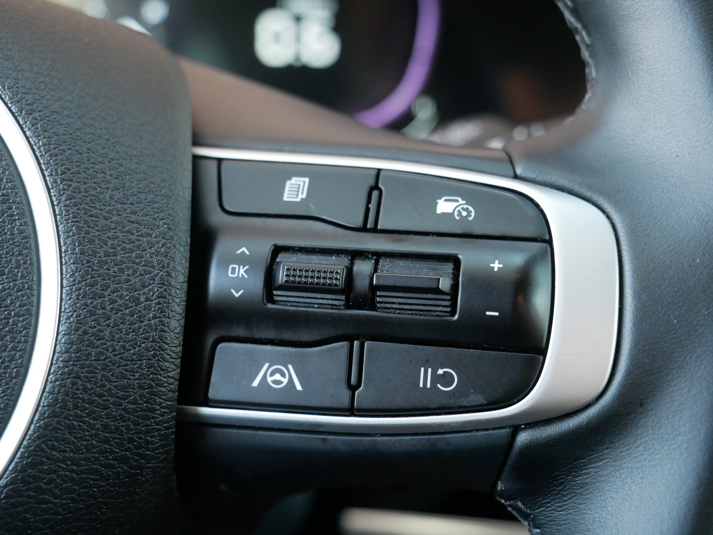 Certified 2024 Kia Sportage EX AWD/4WD image 29