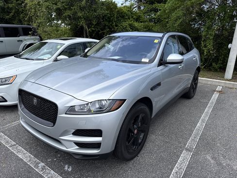 Used 2020 Jaguar F-PACE Prestige image 2