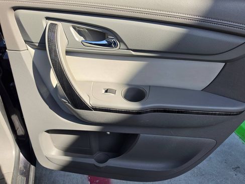 Used 2014 GMC Acadia SLT FWD image 29