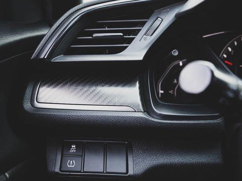 Used 2017 Honda Civic Sport image 5