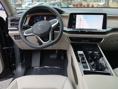 New 2026 Volkswagen Atlas SE image 13