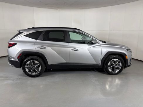 Used 2025 Hyundai Tucson SEL FWD image 9