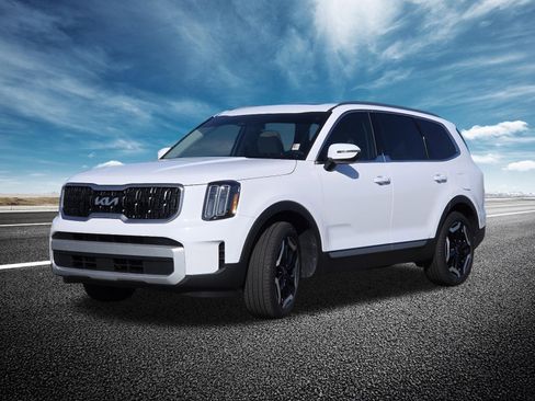 Used 2025 Kia Telluride EX FWD image 16