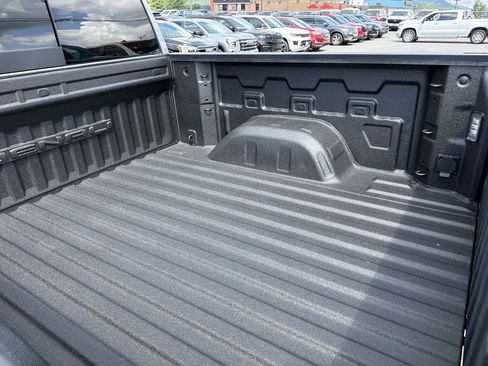 Used 2024 GMC Sierra 1500 Denali w/ Denali Reserve Package AWD/4WD image 11