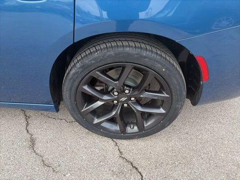 Used 2022 Dodge Charger SXT w/ Blacktop Package image 25