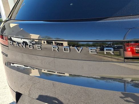 Used 2024 Land Rover Range Rover Sport Dynamic SE AWD/4WD image 32