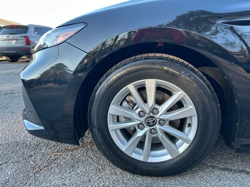 Used 2025 Toyota Camry LE image 9