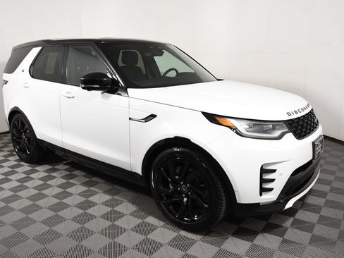 Used 2025 Land Rover Discovery Dynamic SE AWD/4WD image 8