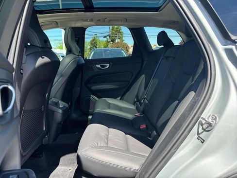 Used 2024 Volvo XC60 B5 Plus w/ Protection Package Premier AWD/4WD image 19