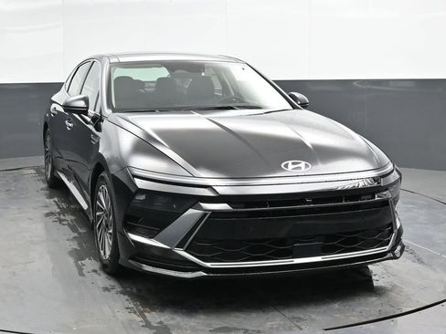New 2025 Hyundai Sonata Limited image 5
