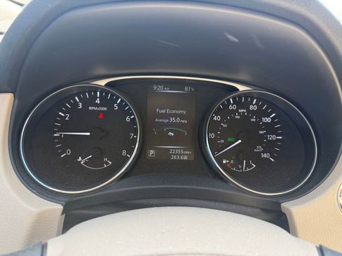 Used 2015 Nissan Rogue SL FWD image 16