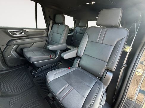 Used 2022 Chevrolet Tahoe RST w/ Luxury Package AWD/4WD image 13