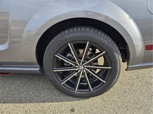 Used 2007 Ford Mustang GT RWD image 9