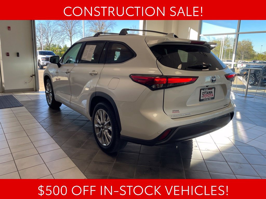 Used 2020 Toyota Highlander Limited FWD image 8
