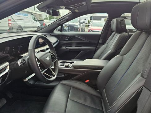 Certified 2024 Cadillac Lyriq Luxury image 25