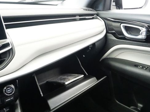 New 2026 Jeep Compass Limited image 35