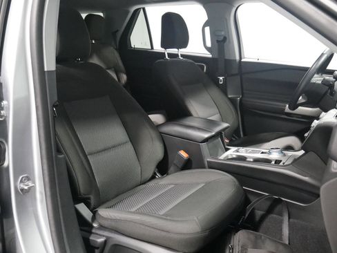 Certified 2023 Ford Explorer XLT image 16