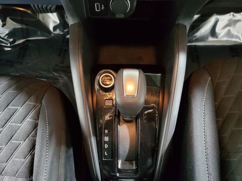 Used 2022 Nissan Kicks S image 21