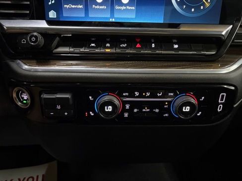 Used 2023 Chevrolet Silverado 1500 LT w/ Protection Package AWD/4WD image 43
