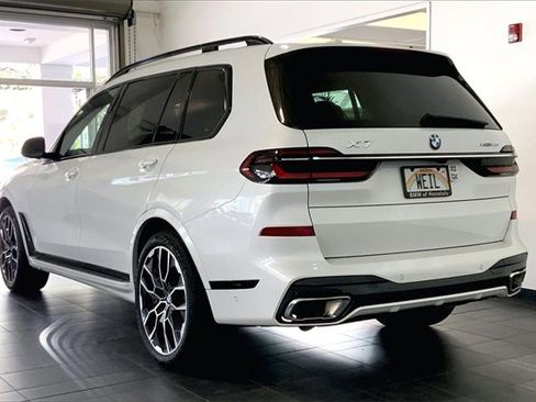 Certified 2023 BMW X7 xDrive40i w/ M Sport Package image 5