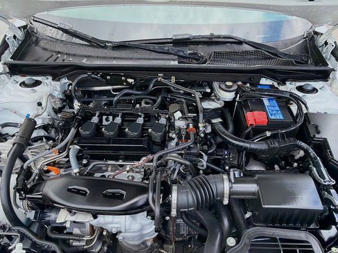 Used 2022 Honda Civic Touring image 34