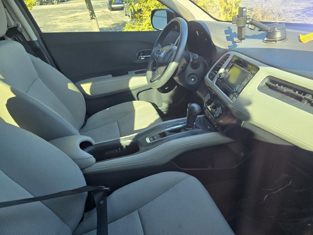 Used 2022 Honda HR-V LX image 14