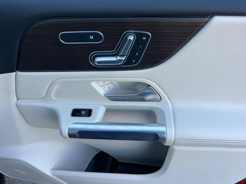Certified 2026 Mercedes-Benz GLB 250 image 21