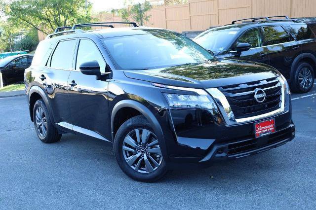 Certified 2025 Nissan Pathfinder SV AWD/4WD image 2